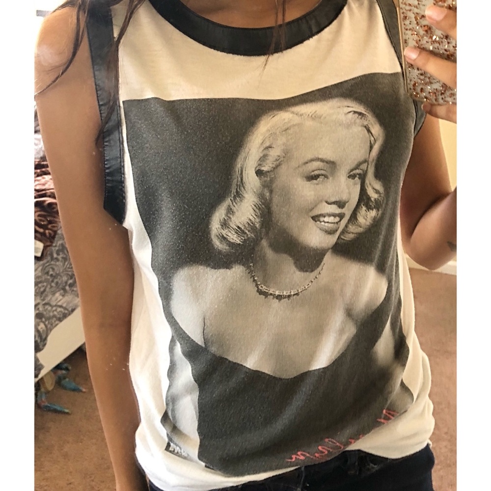 Marylin Monroe slightly muscle tee shirt